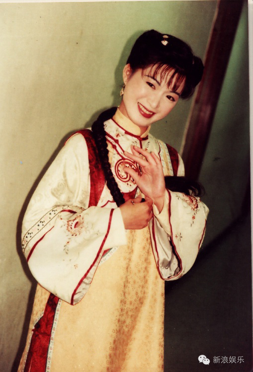 《苗翠花》里的李小环.