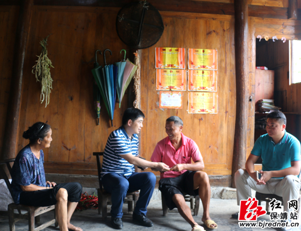 向安生到保靖县水田河镇调研精准扶贫工作