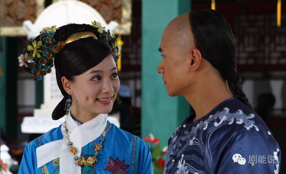 饰演从容的叫骆妍倩,电视剧作品并不多,话剧作品有几部,配音比较多.