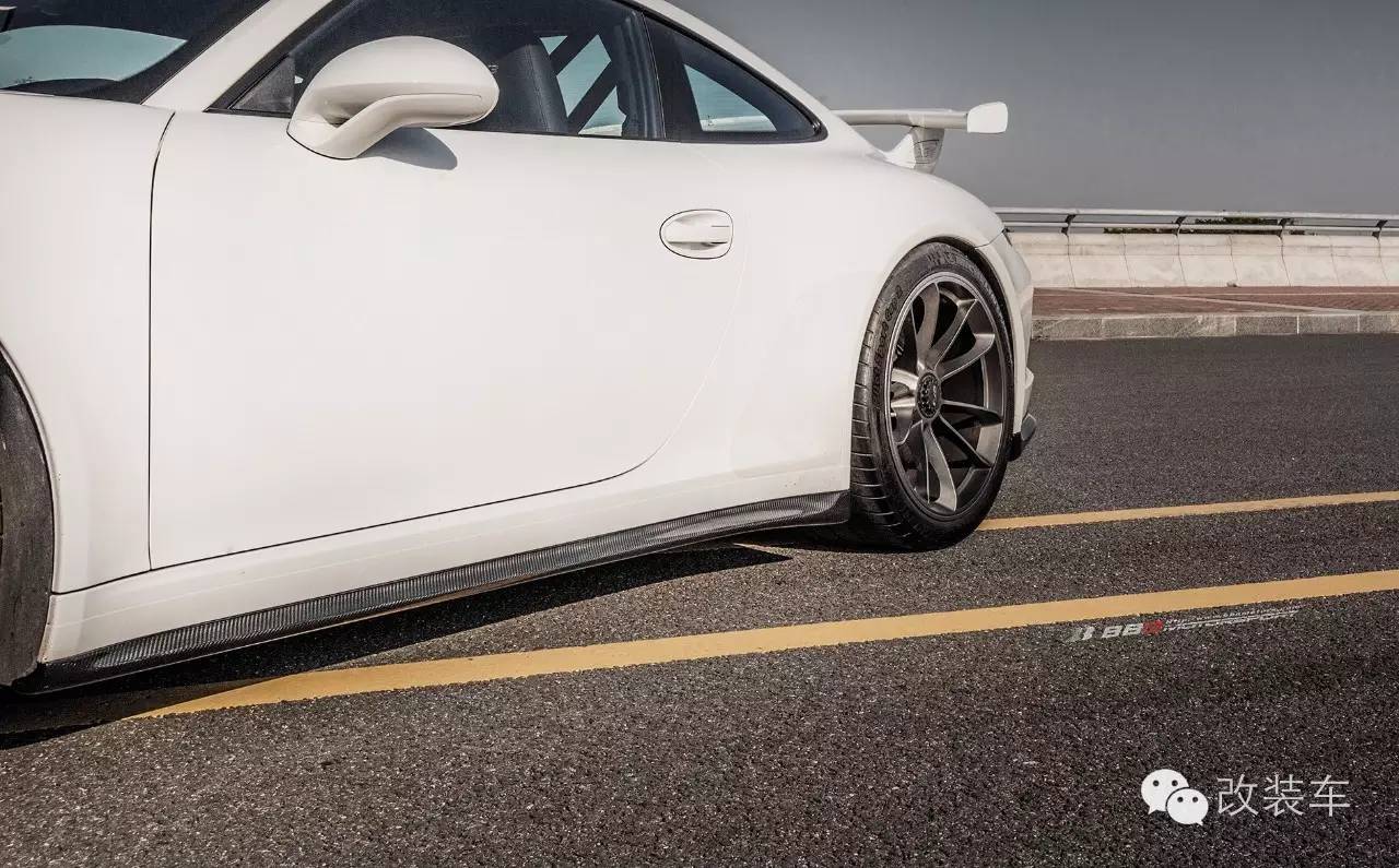 合法上路的赛车 保时捷911 GT3改装案例