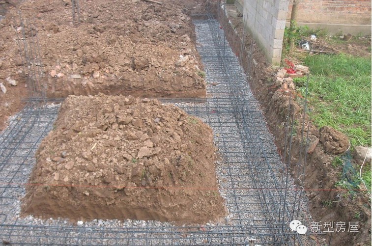 而中国房屋,虽然条形基础或是独立基础比起大板基础的坚固程度差得多