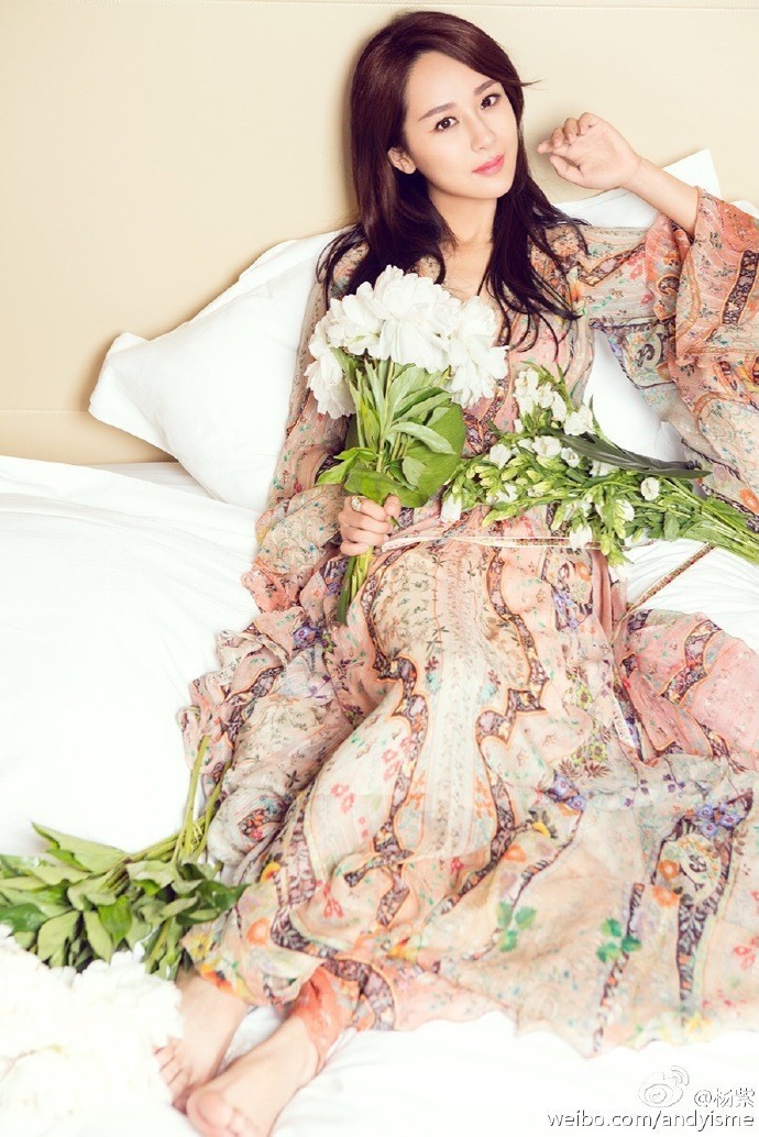 小道|杨紫签约欢瑞后戏路大开,减肥成了她的第