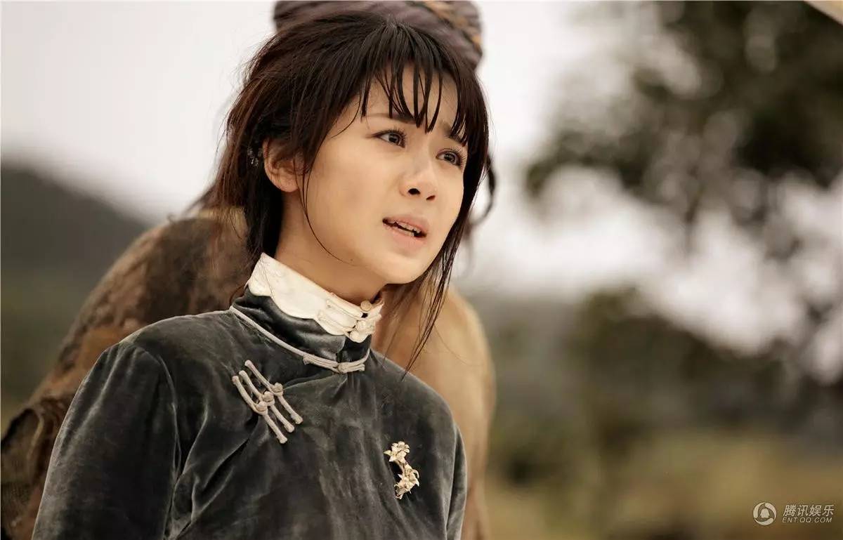 小道|杨紫签约欢瑞后戏路大开,减肥成了她的第