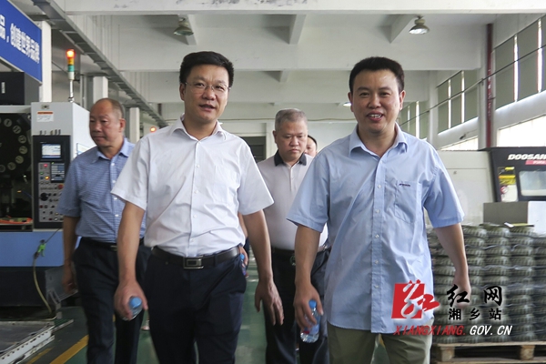 湘乡市委副书记,代市长周俊文赴上海产业招商