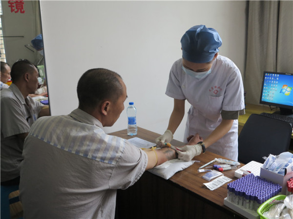 闽西监狱组织数千名重刑犯大体检