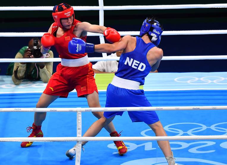 李倩拳击女子中量级获铜牌