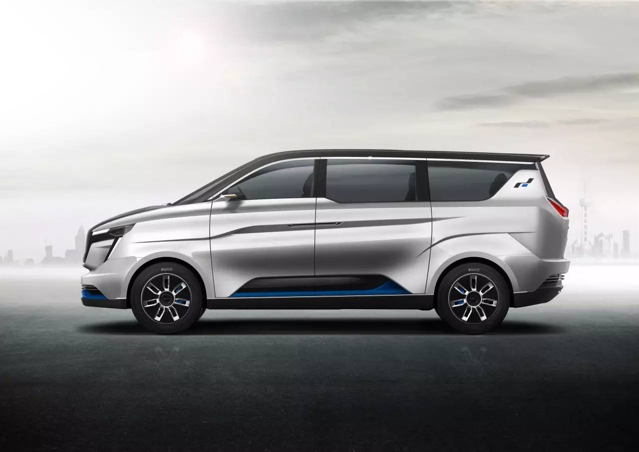 面向出租车行业的MPV亮相圆石滩