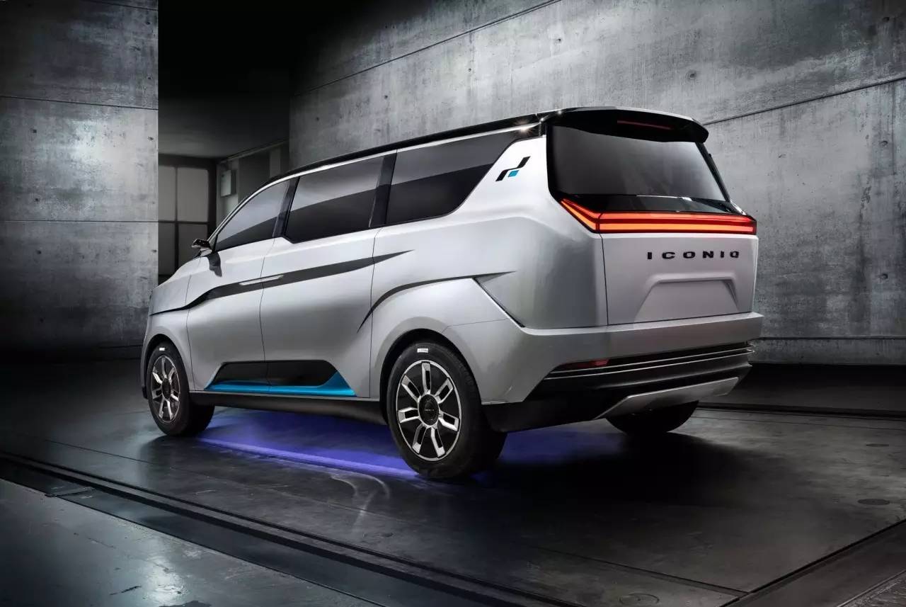 面向出租车行业的MPV亮相圆石滩