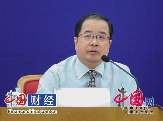 李建峰贵安新区聚集孵化平台11家培育市场主体7000余家