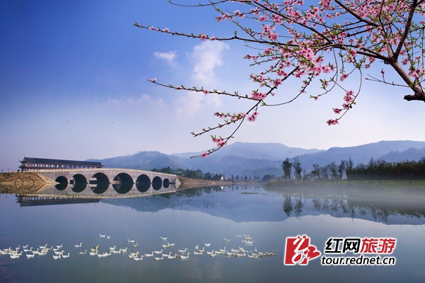 灰汤张家界入选首批国家旅游示范基地(图)