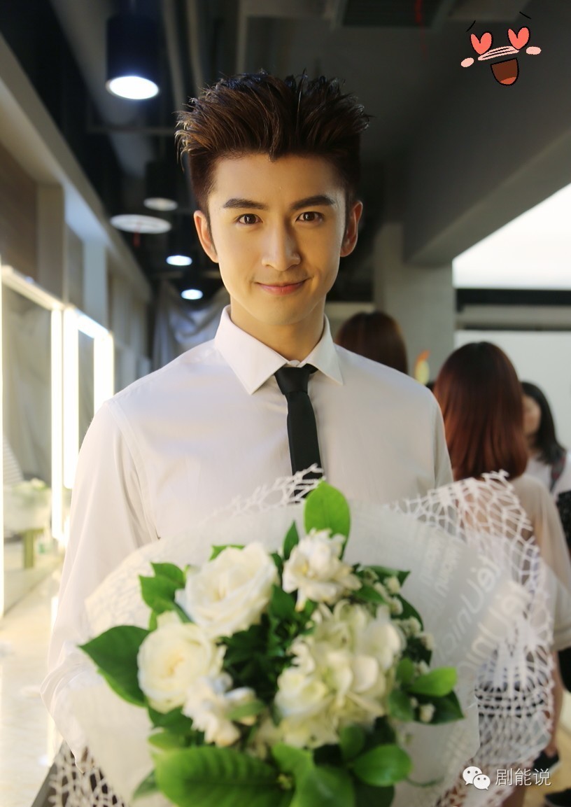 于朦胧的↓ 于朦胧在剧中和张云龙是一对儿兄弟.