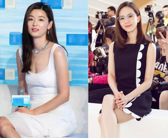 对比一下,这样的站姿还真的是…… 有点辣眼睛啊