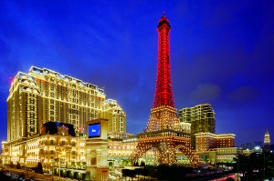 9月13日,万众期待的澳门巴黎人隆重开幕,这里不仅有巴黎铁塔,奢华酒店