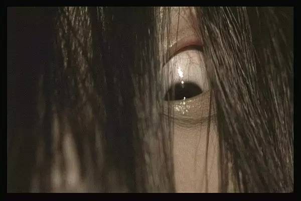 这个电视里爬出来把人吓半死的姑娘又来了