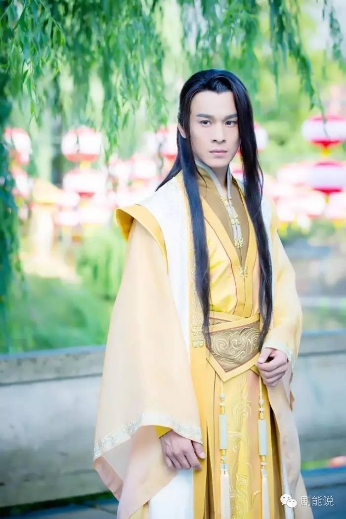 蔓蔓青萝里乔振宇竟然给新人做配