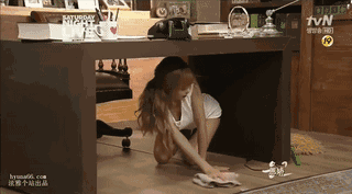 而这个让申东烨躺在自己大腿上,之后俯下身子胸部贴到他脸上的画面,却