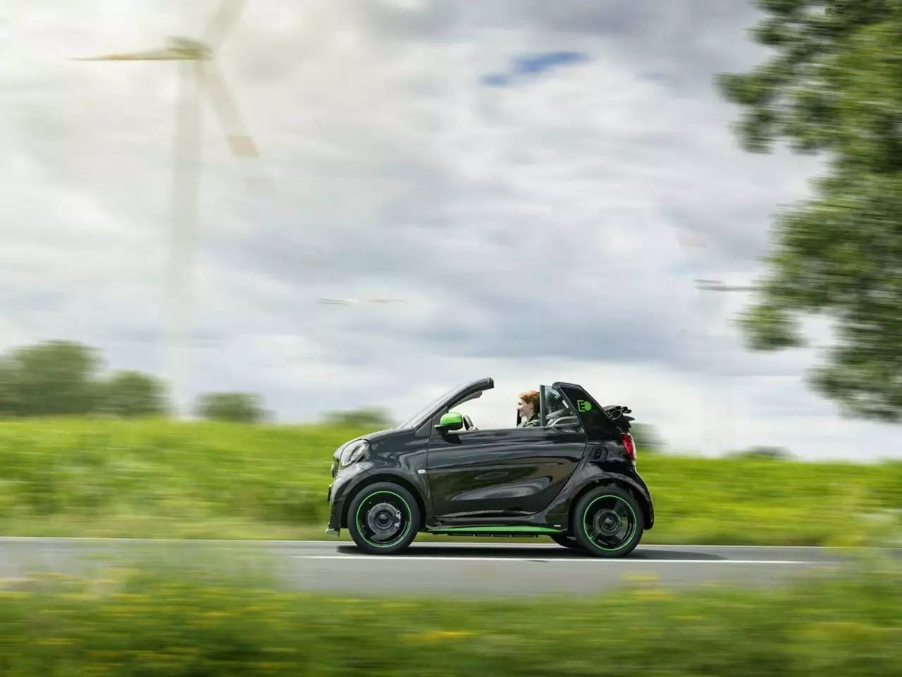 巴黎车展 又有新玩具！Smart纯电动版