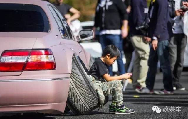 究竟跟玩改装车的男生交往有什么好处
