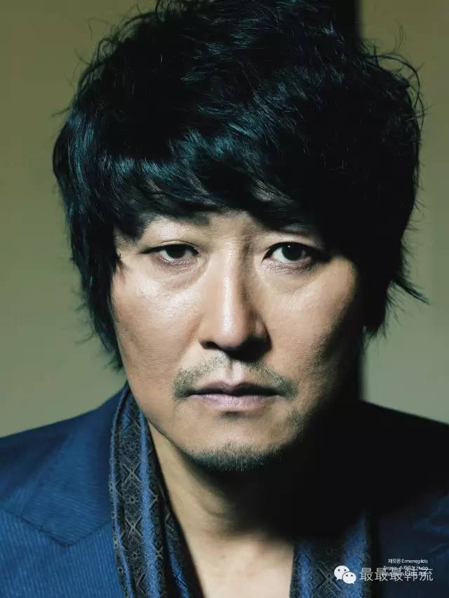 顶着一张大饼脸的他也能成为韩国最红