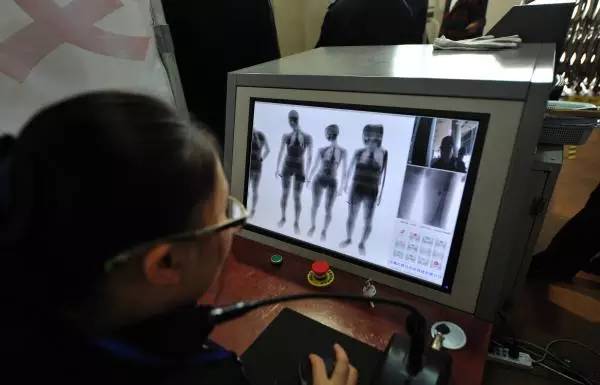 求证x光辐射成都机场的弱光子人体安检仪到底安全吗