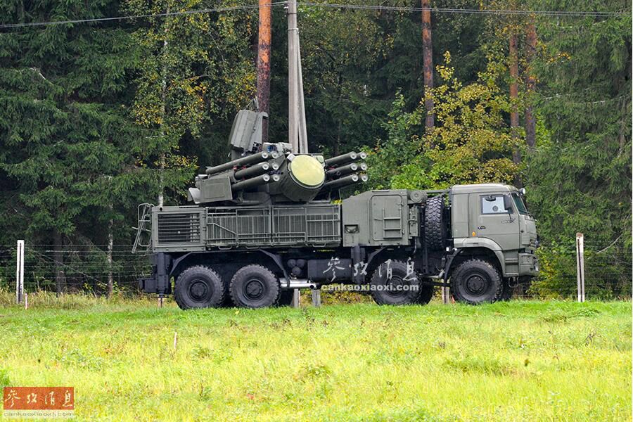 点击图片进入下一页 s-400防空导弹进入发射阵地后,铠甲s1近防系统在