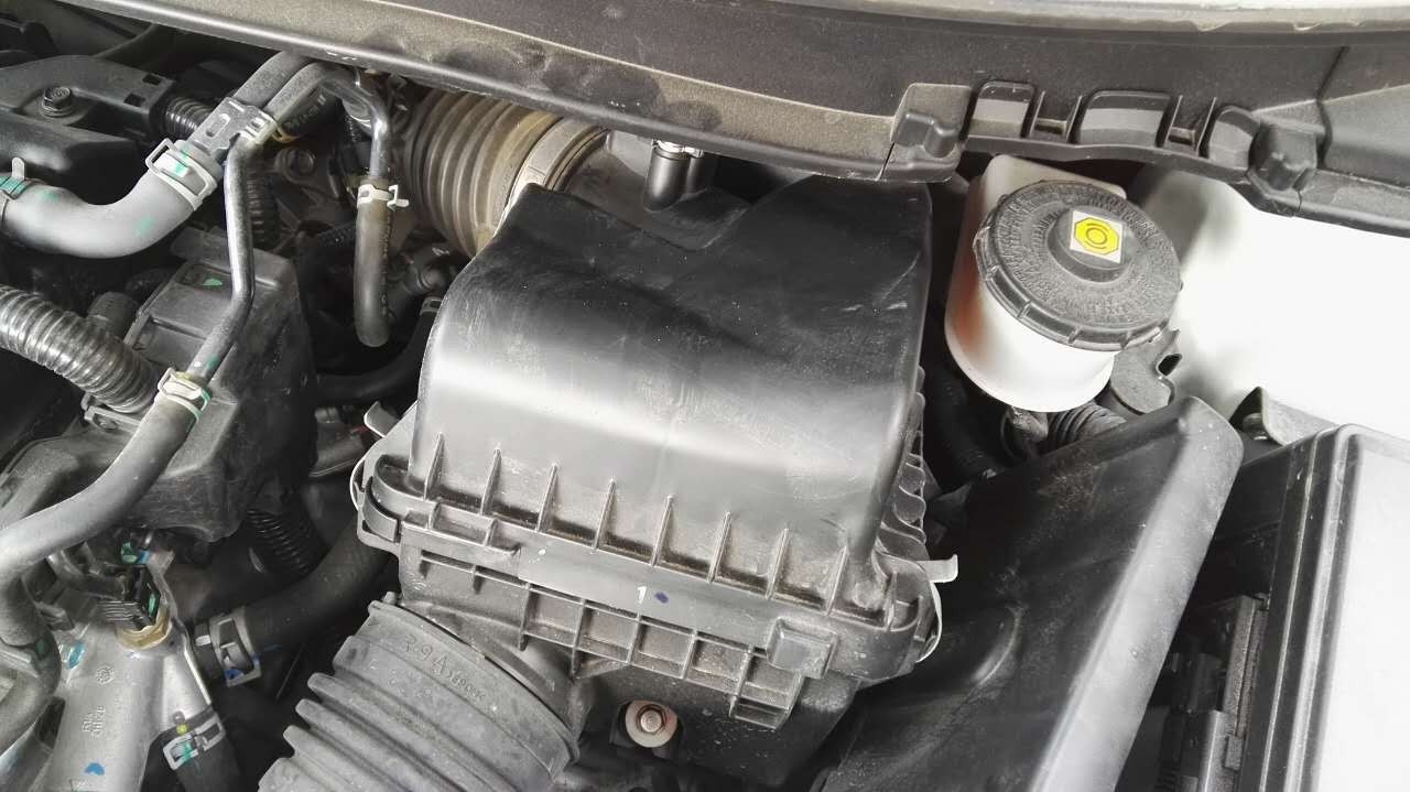 节日长途归来，5分钟教你更换空气滤清器