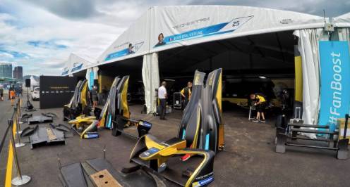 香港中环飙车 这些电动车很大胆