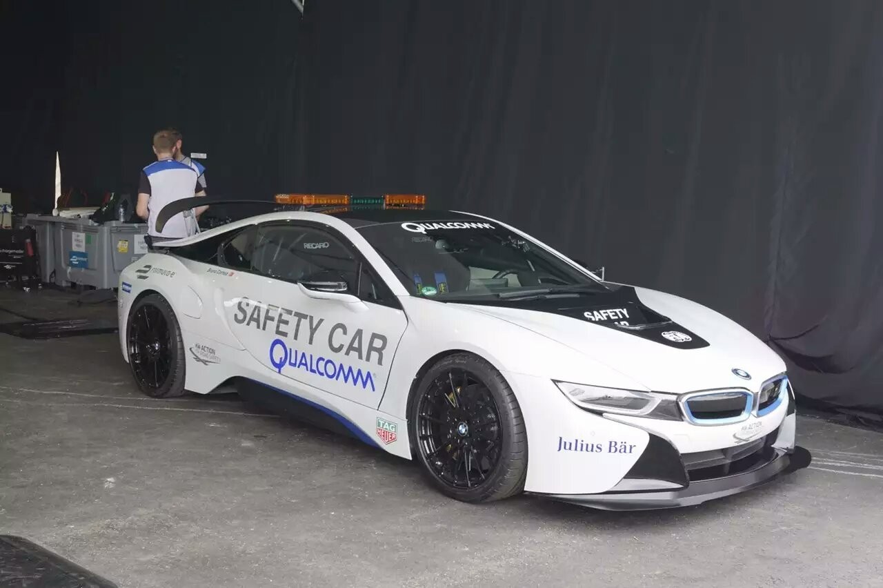 香港中环飙车 这些电动车很大胆