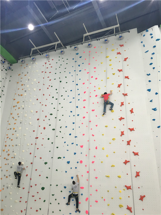 躺着"吃老本"不灵了 际华集团谋求跨界转型|集团|极限运动|转型升级