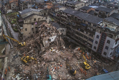 浙江温州民房发生倒塌,多人被埋压