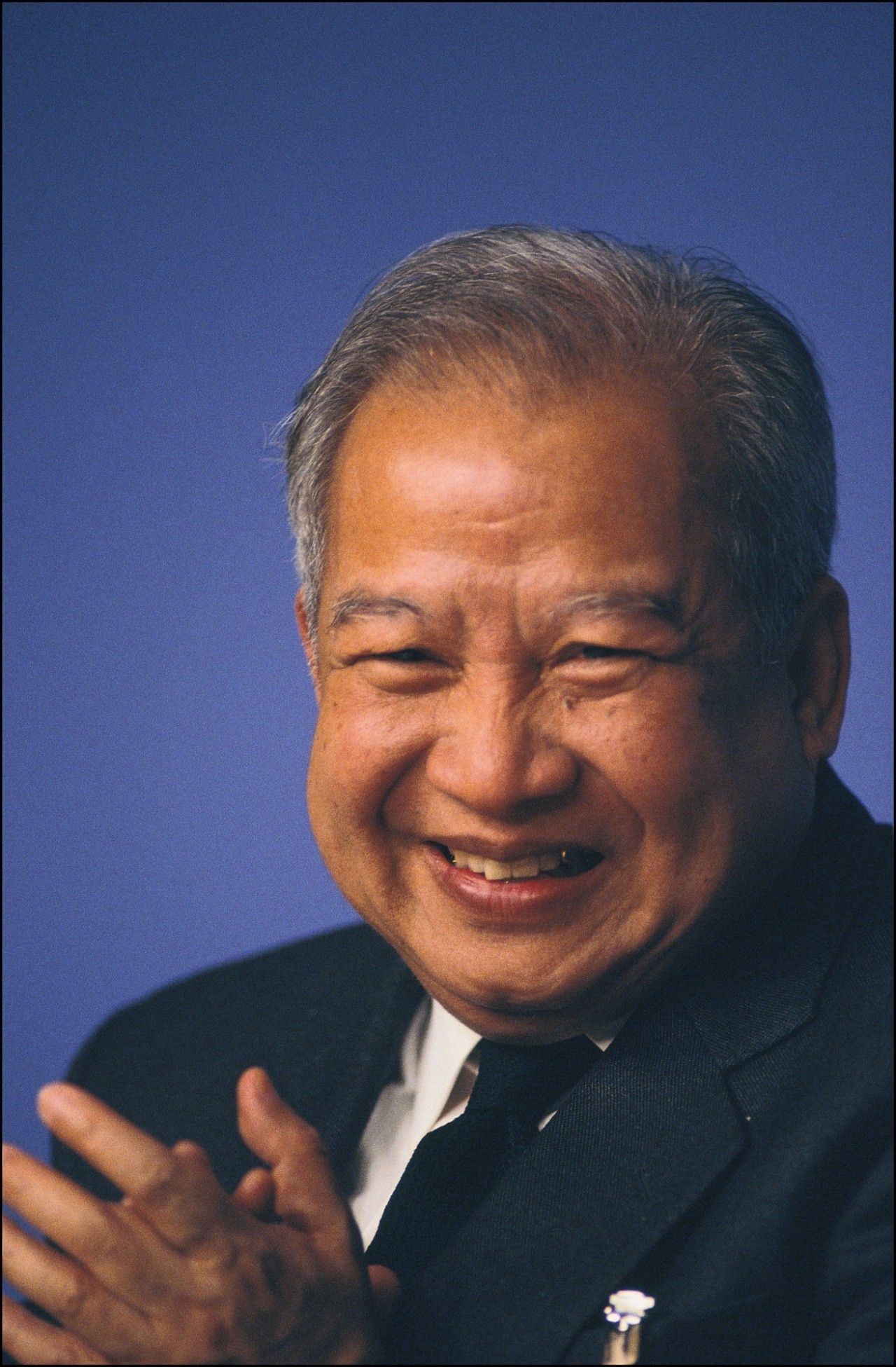 你的微笑美若莲花