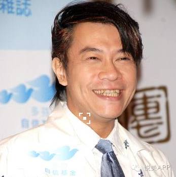经过整改,已经完全铲除了地包天的咬合~静态看,还是不错的"小鸟嘴"