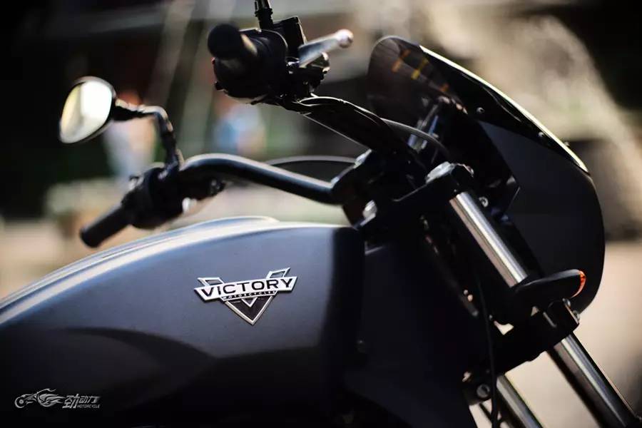 突击手 不屈不挠的硬朗范儿