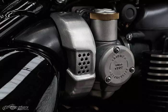 趁热服下 可以解毒 凯旋新车