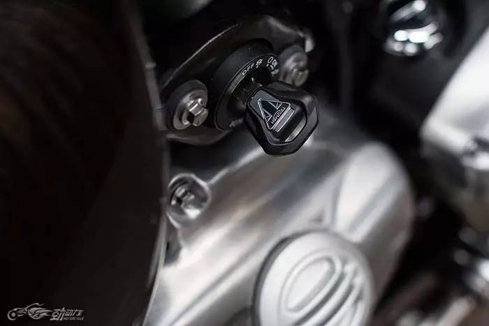 趁热服下 可以解毒 凯旋新车