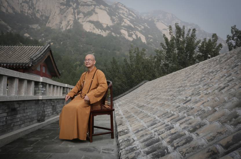龙泉寺方丈:富豪名人信佛是很正常的现象