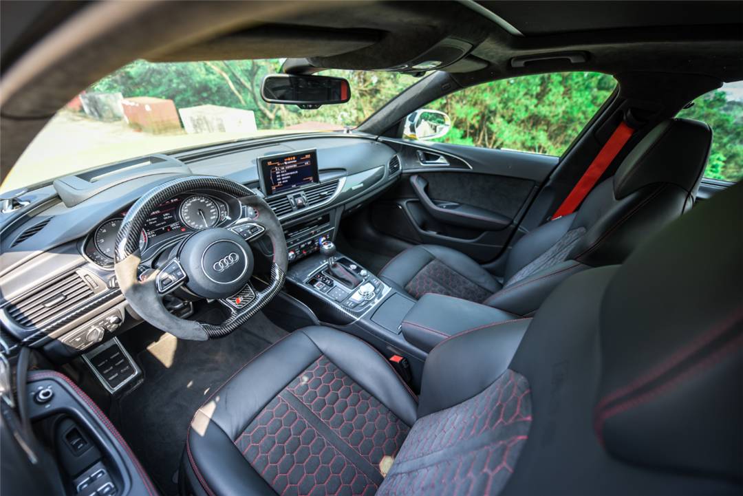 花50万改装奥迪A6L 大哥RS6看到后怂了