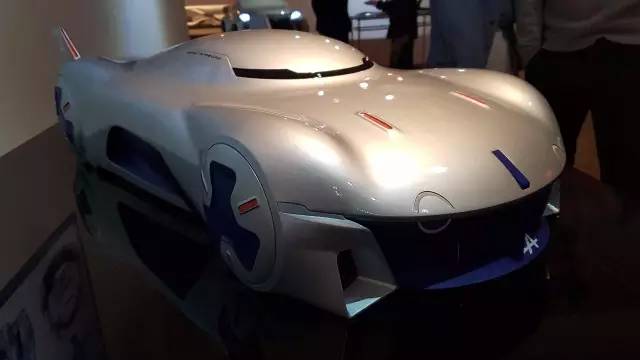 2016韩国弘益大学交通工具设计毕展欣赏