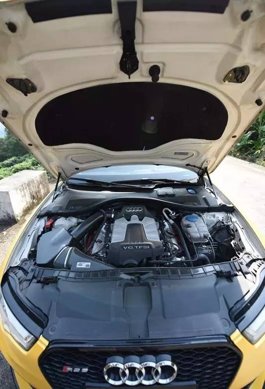 花50万改装奥迪A6L 大哥RS6看到后怂了