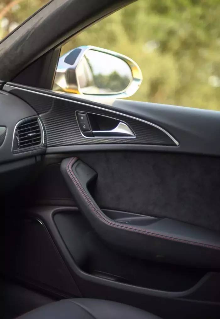 花50万改装奥迪A6L 大哥RS6看到后怂了