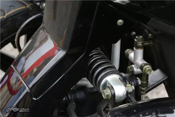 玩“出格”的倒三轮电动车