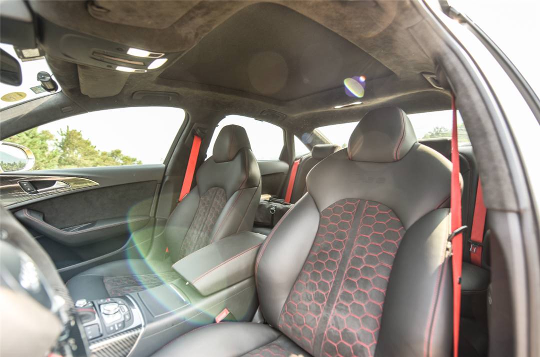 花50万改装奥迪A6L 大哥RS6看到后怂了