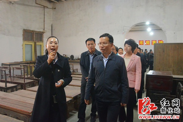左志锋调研新化县文化体育工作