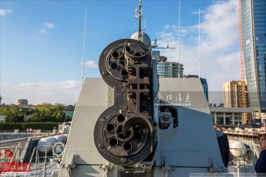 图为布置在舰艉的ak-630m-2"二重奏"双联30毫米隐身近防炮,为ak-630
