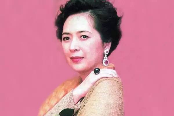 　刘銮雄前妻宝咏琴