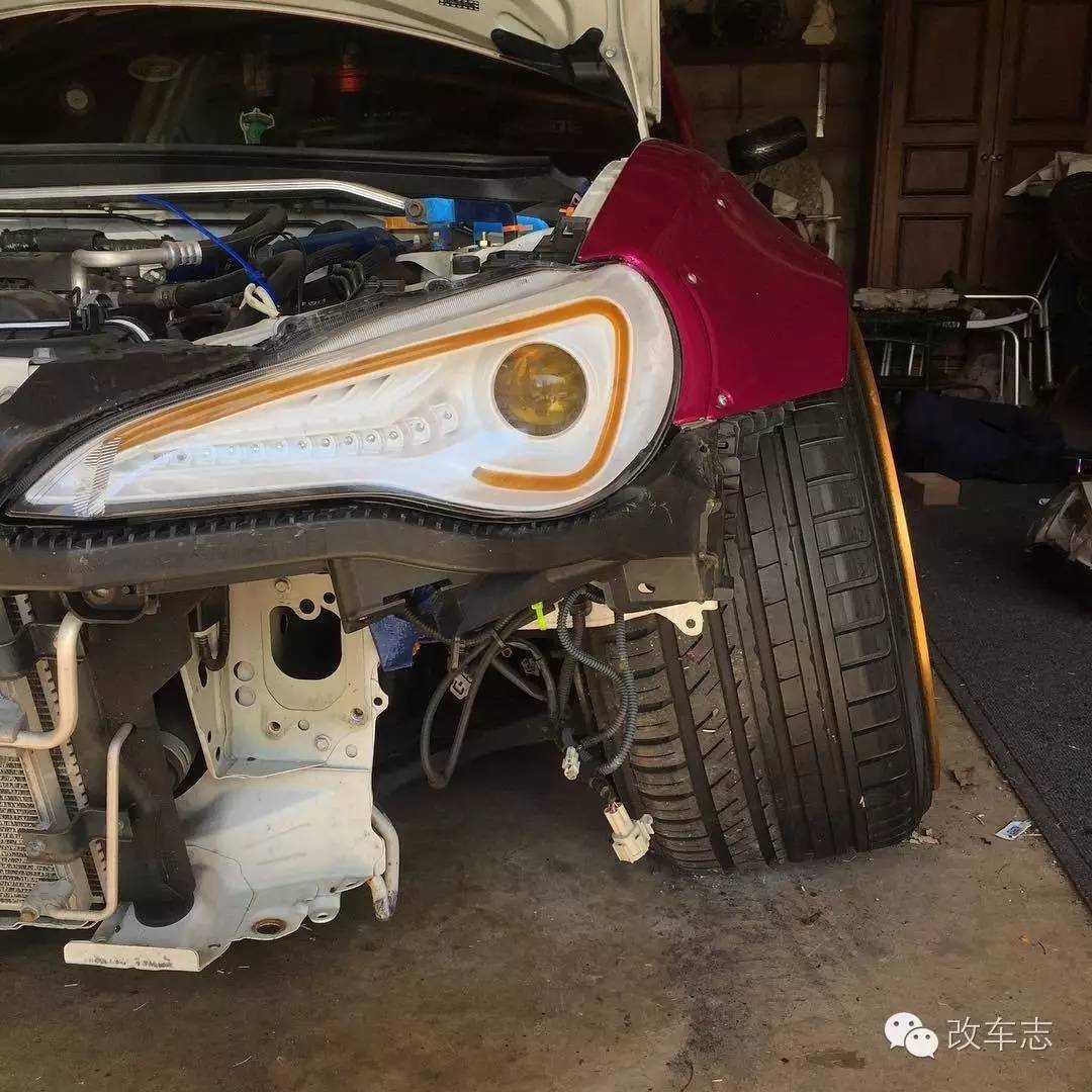 这辆丰田86曾经是个王者，后来被交警叔叔抓到了！