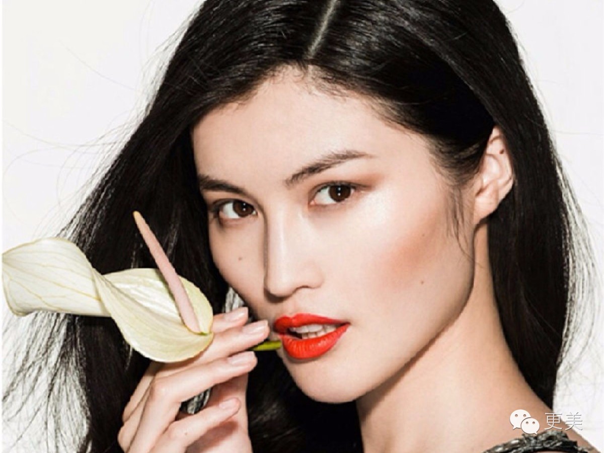 刘雯何穗又登维密舞台到底什么样的长相算超模脸