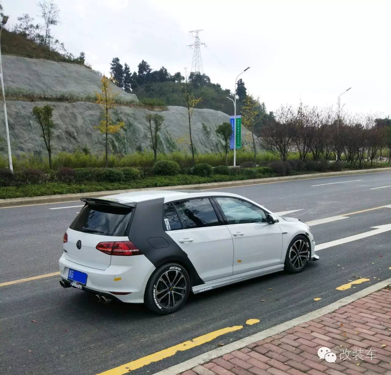 来自R的信仰 大众高尔夫MK7改装案例