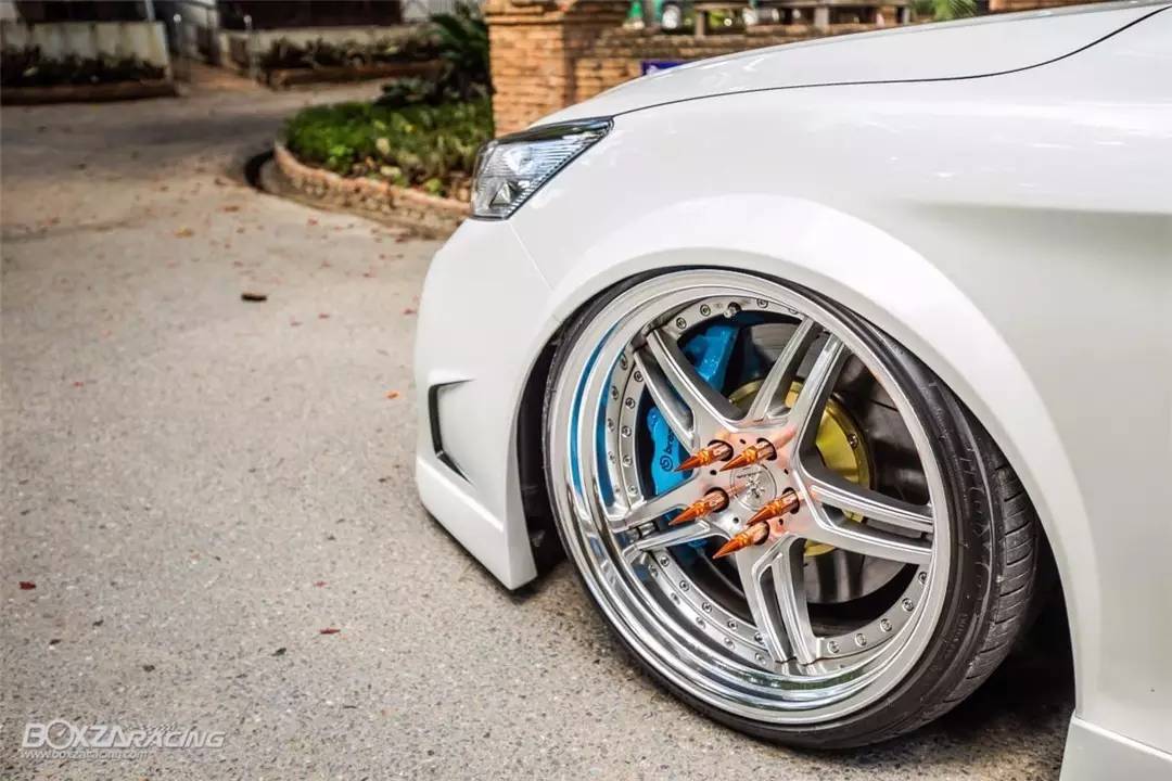 丈母娘让买雅阁 结婚第二天我就开去改装