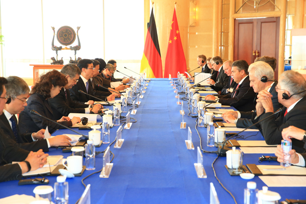 中德经济联委会16次会议举行就改善投资环境交换意见